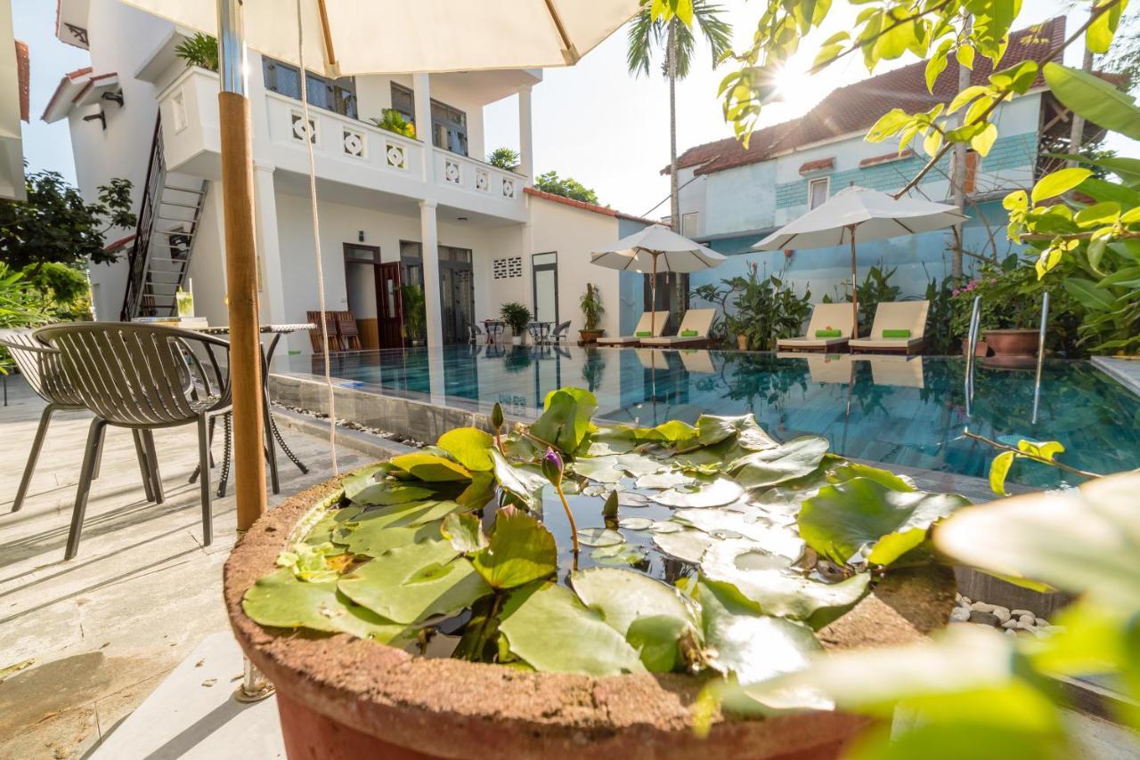 Hanh Nhung Hoi An
